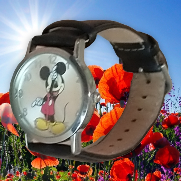 Mickey Mouse Watch - Picture 3 of 8
